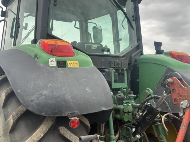 トラクタージョンディア JD6520SE 6気筒 120馬力？
