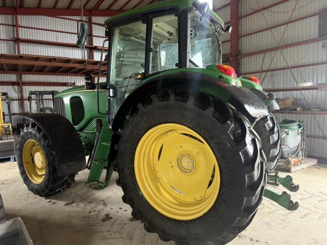 トラクタージョンディア JD6520SE 6気筒 120馬力？