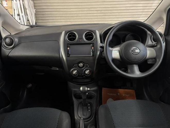 ノートＸ　ＦＯＵＲ　禁煙車　純正ナビ　フルセグ地デジ　Ｂｌｕｅｔｏｏｔｈオーディオ　バックカメラ　純正エンジンスターター　インテリジェントキー　純正１５インチＡＷ　スタッドレスタイヤ付　タイミングチェーン車 4WD 1200 5Dr