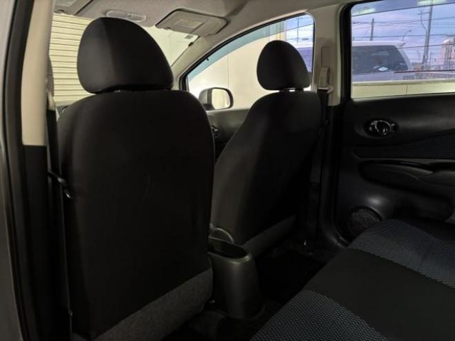 ノートＸ　ＦＯＵＲ　禁煙車　純正ナビ　フルセグ地デジ　Ｂｌｕｅｔｏｏｔｈオーディオ　バックカメラ　純正エンジンスターター　インテリジェントキー　純正１５インチＡＷ　スタッドレスタイヤ付　タイミングチェーン車 4WD 1200 5Dr