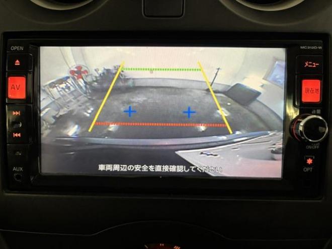 ノートＸ　ＦＯＵＲ　禁煙車　純正ナビ　フルセグ地デジ　Ｂｌｕｅｔｏｏｔｈオーディオ　バックカメラ　純正エンジンスターター　インテリジェントキー　純正１５インチＡＷ　スタッドレスタイヤ付　タイミングチェーン車 4WD 1200 5Dr