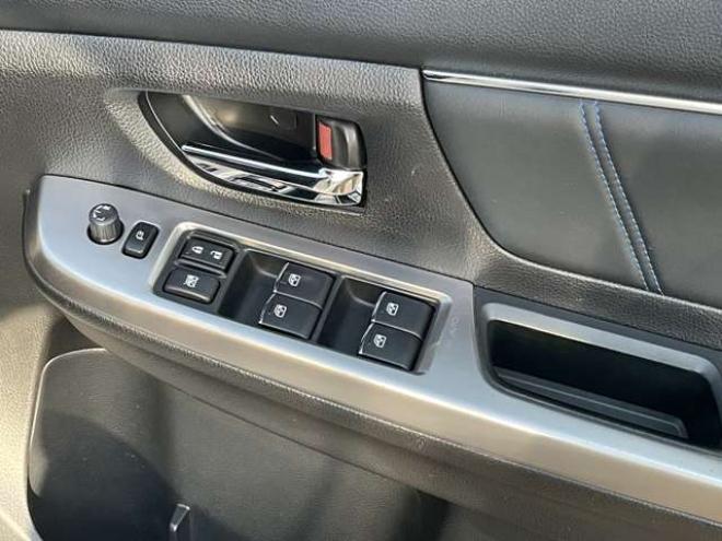 レヴォーグ1.6 GT-S アイサイト 4WD　純正ナビ・TV　バックカメラ　レーダークルーズコントロール　パドルシフト　ETC　前席パワーシート　LEDヘッドライト　フォグランプ 1600