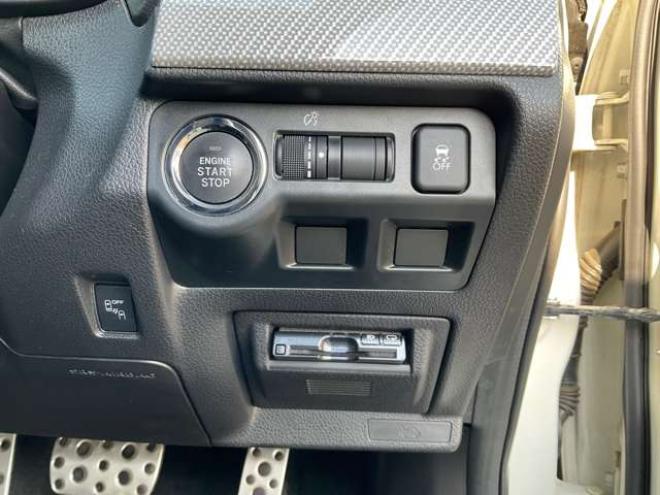 レヴォーグ1.6 GT-S アイサイト 4WD　純正ナビ・TV　バックカメラ　レーダークルーズコントロール　パドルシフト　ETC　前席パワーシート　LEDヘッドライト　フォグランプ 1600