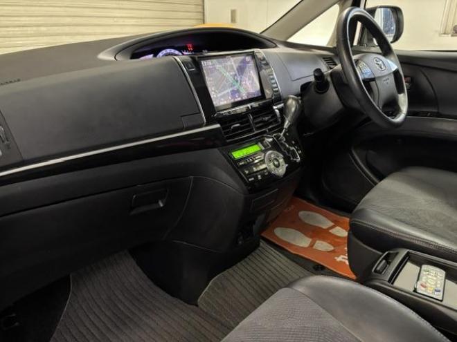エスティマアエラス　プレミアムエディション　本州仕入　寒冷地仕様　禁煙車　アルパインビッグＸナビ　Ｂｌｕｅｔｏｏｔｈ　アルパイン製リアフリップダウンモニター　両側パワースライドドア　純正１８インチＡＷ　社外１６ＡＷ＋スタッドレスタイヤ付　ＥＴＣ 4WD 2400 5Dr