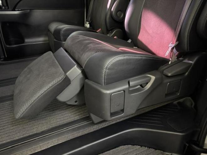 エスティマアエラス　プレミアムエディション　本州仕入　寒冷地仕様　禁煙車　アルパインビッグＸナビ　Ｂｌｕｅｔｏｏｔｈ　アルパイン製リアフリップダウンモニター　両側パワースライドドア　純正１８インチＡＷ　社外１６ＡＷ＋スタッドレスタイヤ付　ＥＴＣ 4WD 2400 5Dr