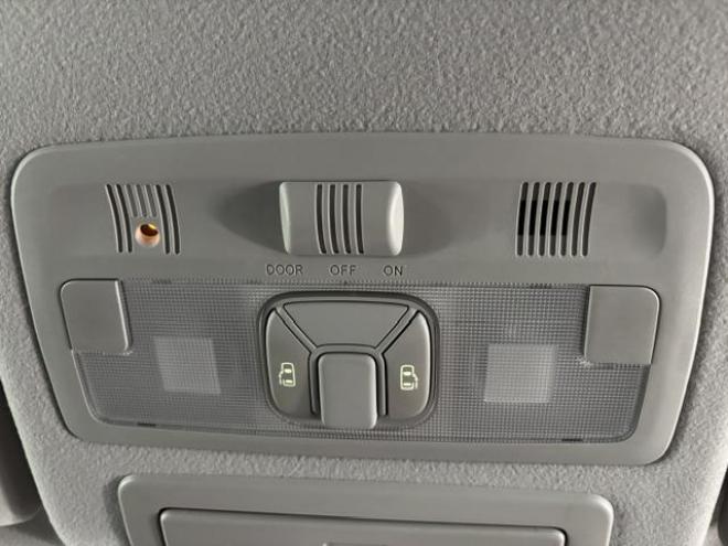 エスティマアエラス　プレミアムエディション　本州仕入　寒冷地仕様　禁煙車　アルパインビッグＸナビ　Ｂｌｕｅｔｏｏｔｈ　アルパイン製リアフリップダウンモニター　両側パワースライドドア　純正１８インチＡＷ　社外１６ＡＷ＋スタッドレスタイヤ付　ＥＴＣ 4WD 2400 5Dr