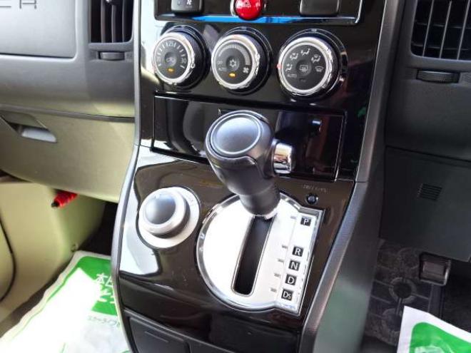 デリカD：5 2.4 G パワーパッケージ 4WD　本州車　保証1年/走行距離無制限　4WD　両側パワースライドドア　純正ナビ　地デジ　バックカメラ　フリップダウンモニター　ビルトインETC　18インチアルミホイール　純正HID　前後ドライブレコーダー 2400
