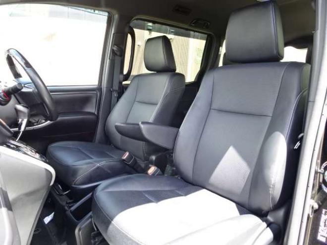 エスクァイア2.0 Gi 4WD　本州車　保証1年/走行距離無制限　4WD　セーフティセンス　両側パワースライドドア　社外ナビ　バックカメラ　本革シート　前席シートヒーター　アイドリングストップ　ビルトインETC　LEDヘッドライト　冬タイヤ付 2000