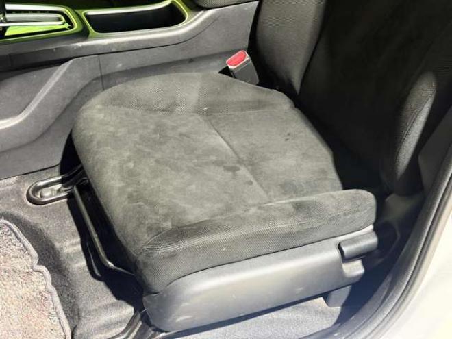 シャトル1.5 G 4WD　防錆塗装4WDTVナビBカメドラレコETC 1500