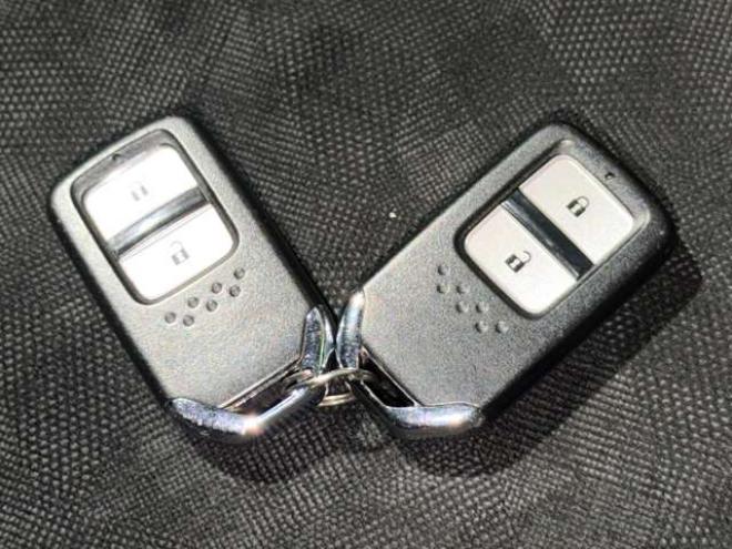 シャトル1.5 G 4WD　防錆塗装4WDTVナビBカメドラレコETC 1500
