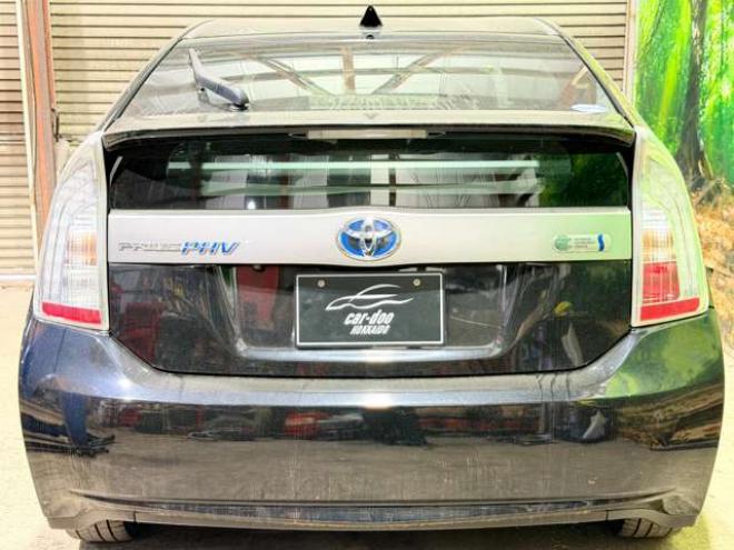 プリウスPHV1.8 S　防錆塗装TVナビBカメ 2WD 1800