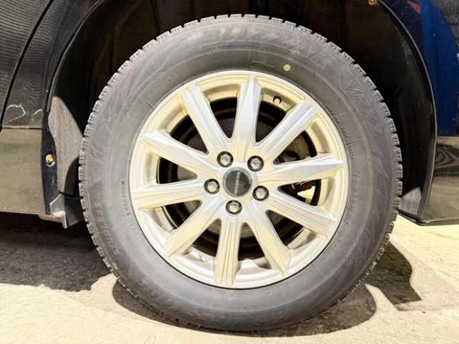 プリウスPHV1.8 S　防錆塗装TVナビBカメ 2WD 1800