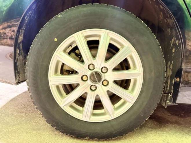 プリウスPHV1.8 S　防錆塗装TVナビBカメ 2WD 1800