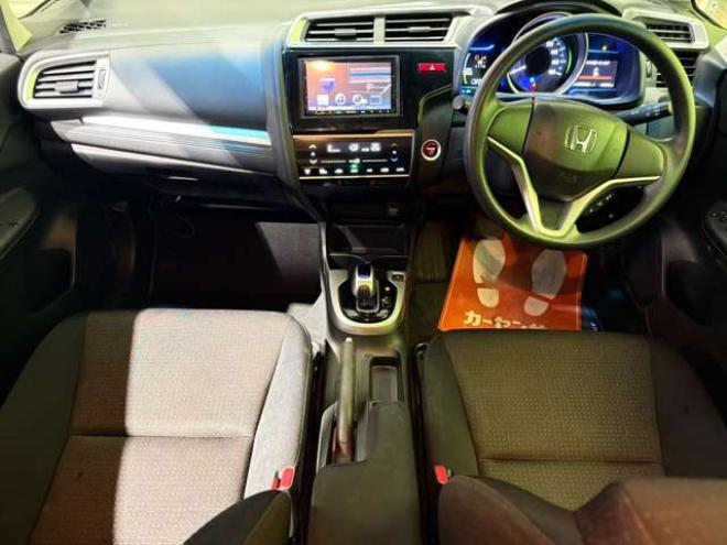 フィット1.5 ハイブリッド Fパッケージ 4WD　防錆塗装4WDTVナビETCドラレコ 1500