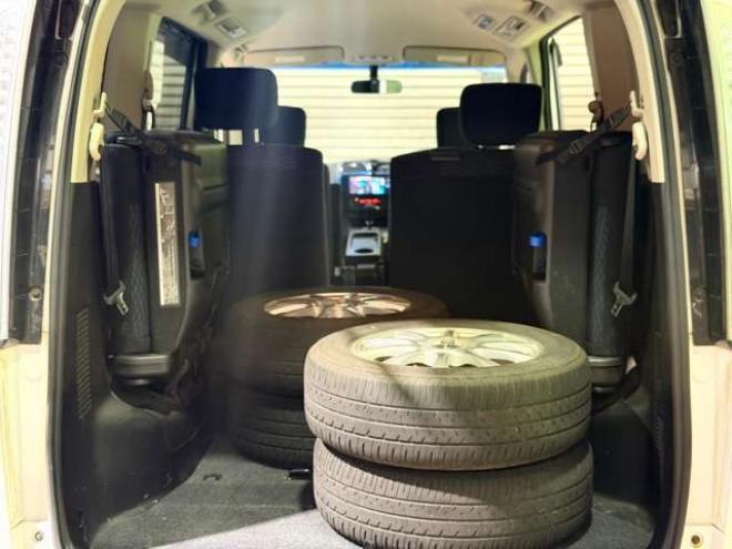 セレナ2.0 20S 4WD　4WDキーレスTVETC積込タイヤ 2000