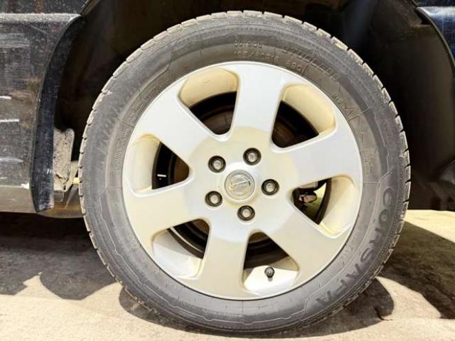 セレナ2.0 ハイウェイスター 4WD　防錆塗装4WDTVナビBカメドラレコ積込タイヤ 2000