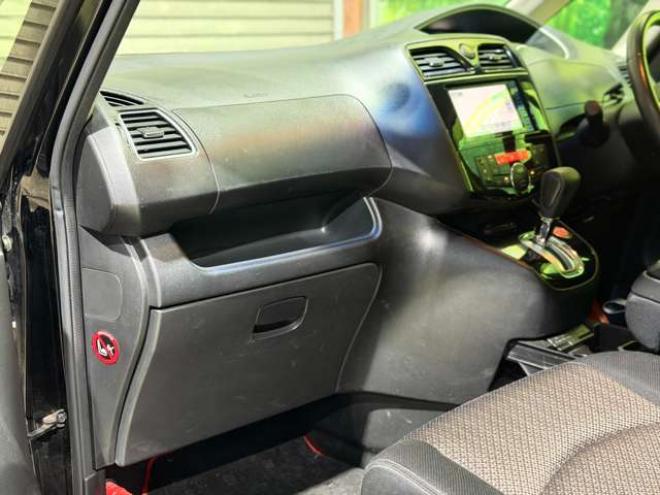 セレナ2.0 ハイウェイスター 4WD　防錆塗装4WDTVナビBカメドラレコ積込タイヤ 2000