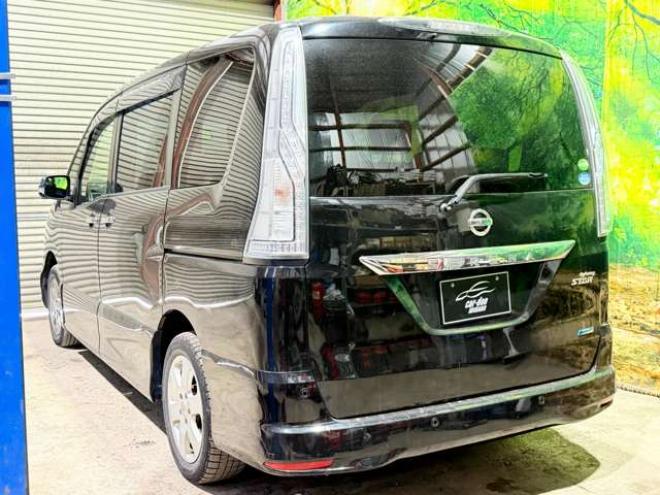 セレナ2.0 ハイウェイスター 4WD　防錆塗装4WDTVナビBカメドラレコ積込タイヤ 2000