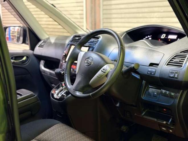 セレナ2.0 ハイウェイスター 4WD　4WDTVナビBカメ後席モニタETC 2000