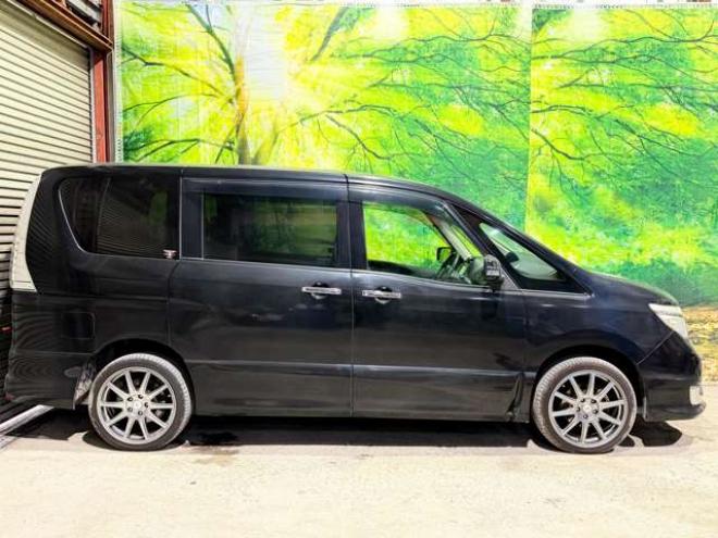 セレナ2.0 ハイウェイスター 4WD　4WDTVナビBカメ後席モニタETC 2000