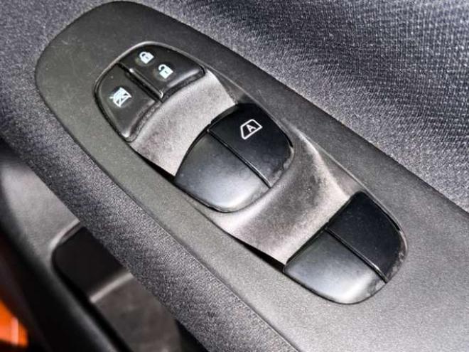 セレナ2.0 ハイウェイスター 4WD　4WDTVナビBカメ後席モニタETC 2000