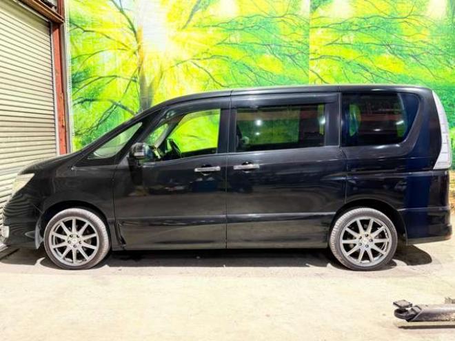 セレナ2.0 ハイウェイスター 4WD　4WDTVナビBカメ後席モニタETC 2000