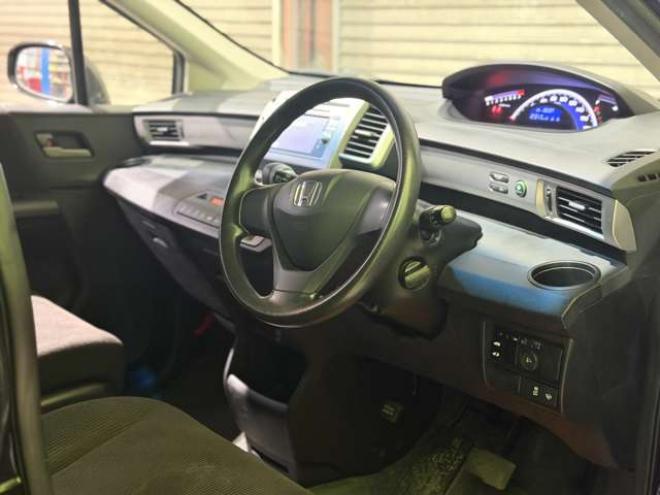 フリード1.5 G ジャストセレクション 4WD　防錆塗装スマキーナビBカメ 1500