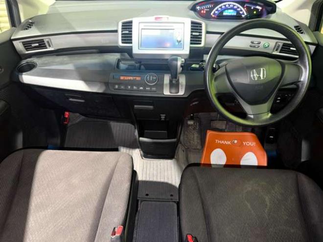 フリード1.5 G ジャストセレクション 4WD　防錆塗装スマキーナビBカメ 1500