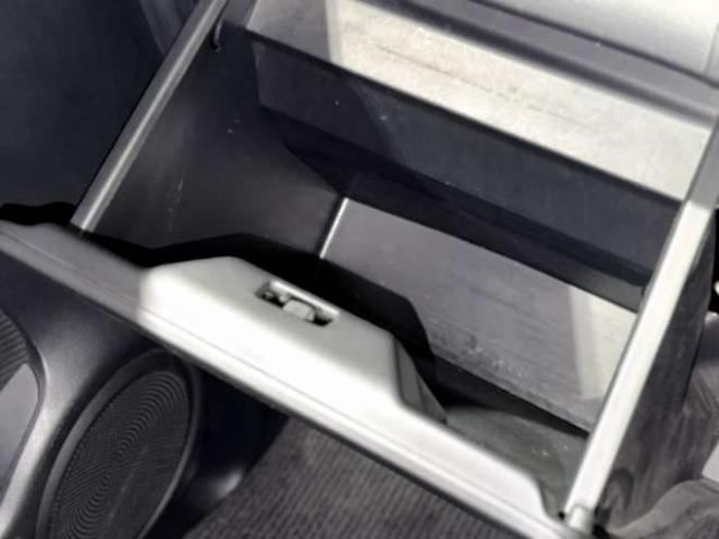 N-BOXG Lパッケージ 4WD　防錆塗装4WDTVナビBカメETC 660