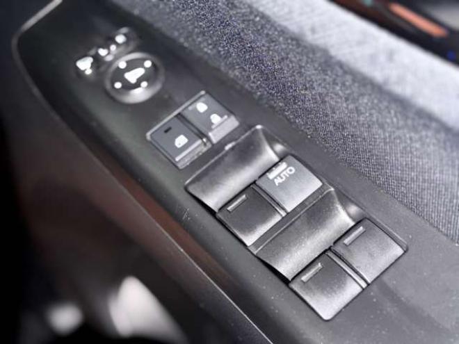 N-BOXG Lパッケージ 4WD　防錆塗装4WDTVナビBカメETC 660