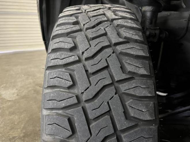 デリカＤ：５　Ｇパワーパッケージ　本州仕入　禁煙車　寒冷地仕様　ＳＳＲディバイド１６ＡＷ＋ＴＯＹＯホワイトレター　新品ＪＡＯＳブラックマッドガード　社外１６ＡＷ＋スタッドレスタイヤ付　両側パワースライドドア　クルーズコントロール 4WD 2400 5Dr