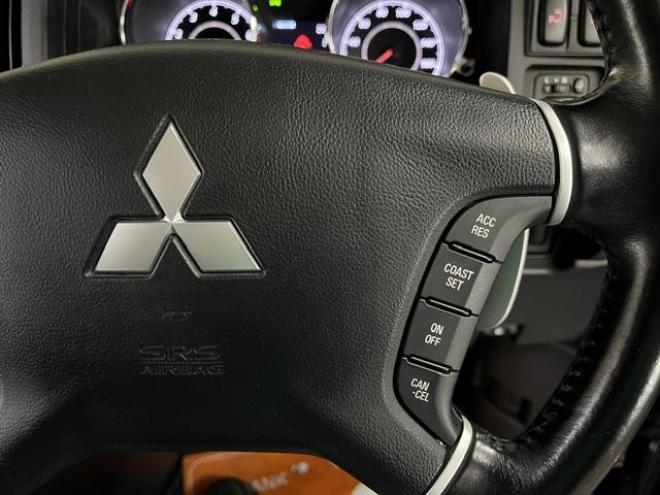 デリカＤ：５　Ｇパワーパッケージ　本州仕入　禁煙車　寒冷地仕様　ＳＳＲディバイド１６ＡＷ＋ＴＯＹＯホワイトレター　新品ＪＡＯＳブラックマッドガード　社外１６ＡＷ＋スタッドレスタイヤ付　両側パワースライドドア　クルーズコントロール 4WD 2400 5Dr