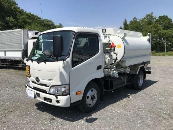 デュトロタンクローリー　2DG-XZU685M 新明和工業　 4WD 4000