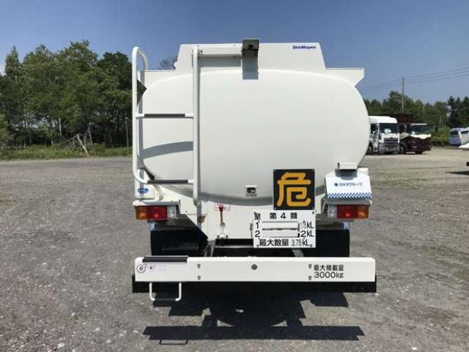 デュトロタンクローリー　2DG-XZU685M 新明和工業　 4WD 4000