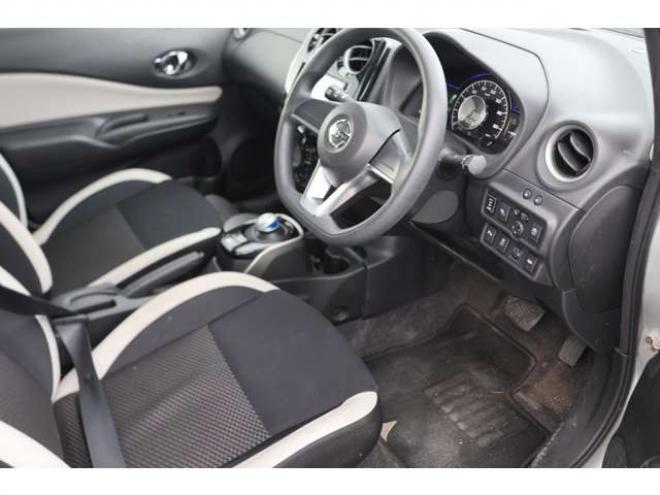 ノート1.2 e-POWER X FOUR 4WD　検二年　ナビ　バックカメラ　ETC 1200