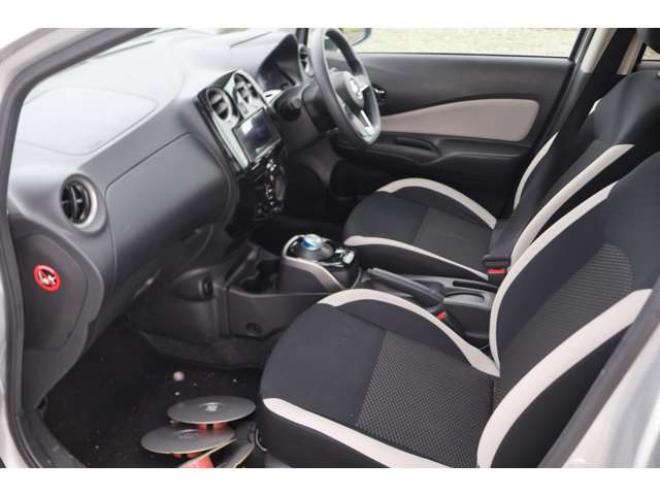 ノート1.2 e-POWER X FOUR 4WD　検二年　ナビ　バックカメラ　ETC 1200