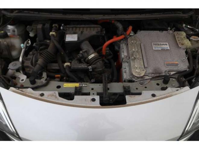 ノート1.2 e-POWER X FOUR 4WD　検二年　ナビ　バックカメラ　ETC 1200