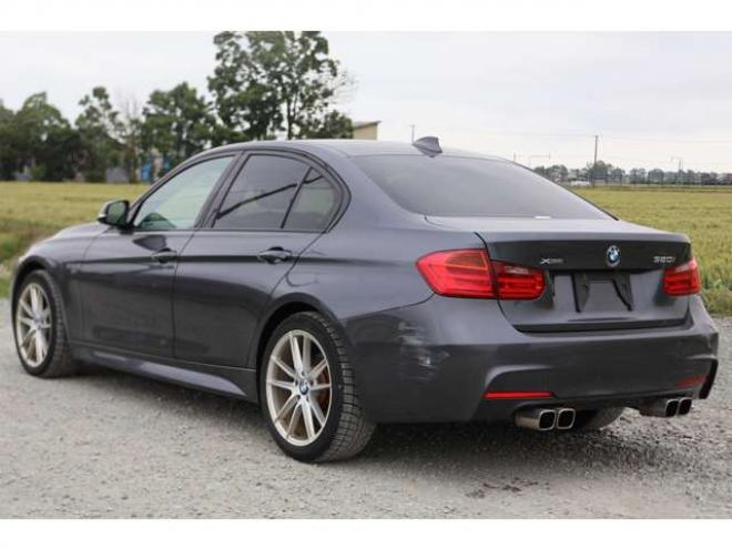 BMW3シリーズ 320i xドライブ 4WD　検二年　社外マフラー　バックカメラ　自社　ローンカノウ 正規輸入車 2000