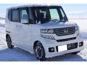 N-BOX　カスタムG Lパッケージ 4WD　検R9/5　両側電動スライドドア　　自社　ローンカノウ 660