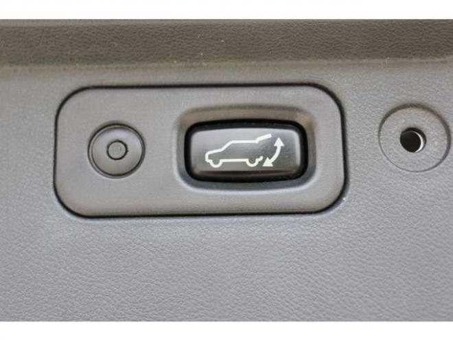 デリカD：5 2.4 G ナビパッケージ 4WD　検二年　両側電動スライドドア　バックカメラ　ナビ 2400