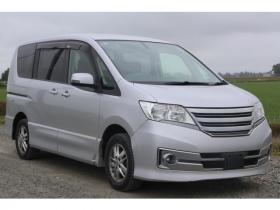 セレナ　2.0 ライダー 4WD　検二年　社外ナビ　エンスタ　TV　バックカメラ　自社　ローンカノウ 2000