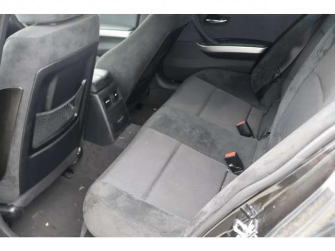 BMW3シリーズ 323i Mスポーツパッケージ　検二年　社外ホイール　自社　ローンカノウ 正規輸入車 2WD 2500
