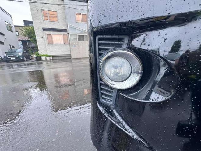 ヴェルファイア2.4 Z 4WD　両側パワースライドドア　フリップダウンモニター　クルーズコントロール　HDDナビ　フルセグTV　コーナーセンサー　横滑り防止装置　ビルトインETC　バックモニター　純正アルミホイール夏　USB 2400