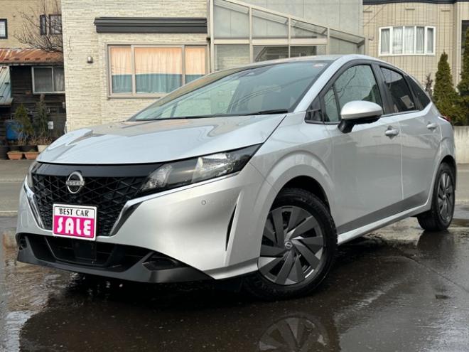 ノート1.2 S FOUR 4WD　ナビ　Bluetooth　アラウンドビューモニター　バックモニター　　オートホールド　アイドリングストップ　USB　スチールホイール冬　レーンキープアシスト　横滑り防止装置　コーナーセンサー　シートヒーター 1200