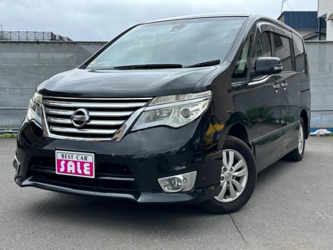 セレナ2.0 ハイウェイスター 4WD　左側パワースライドドア　Bluetooth 2000