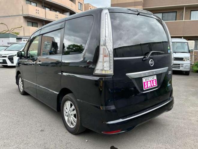 セレナ2.0 ハイウェイスター 4WD　左側パワースライドドア　Bluetooth 2000