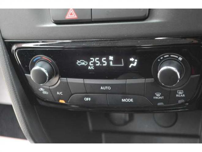 エスクード1.5 4WD　ワンオーナー車ハイブリッド4WDセーフティサポート搭載アイドリングストップALLGRIP4WDパドルシフト横滑り防止装置ハイビームアシストLEDアダプティブクルーズコントロールハーフレザーシートCDオーディオ 1500