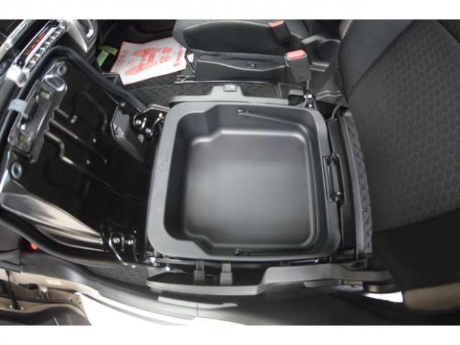 クロスビー1.0 ハイブリッド MZ 4WD　ワンオーナー車ハイブリッド4WDターボセーフティサポート全方位モニター付き8インチナビTVバックカメラアダプティブクルーズコントロール横滑り防止装置ハイビームアシストLED 1000