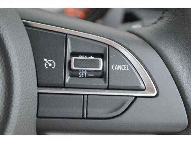 ジムニーXC 4WD　ワンオーナー車4WDターボ横滑り防止装置セーフティサポート搭載アイドリングストップ横滑り防止装置クルーズコントロールハイビームアシストLEDライト7インチワイドナビTVバックカメラ 660