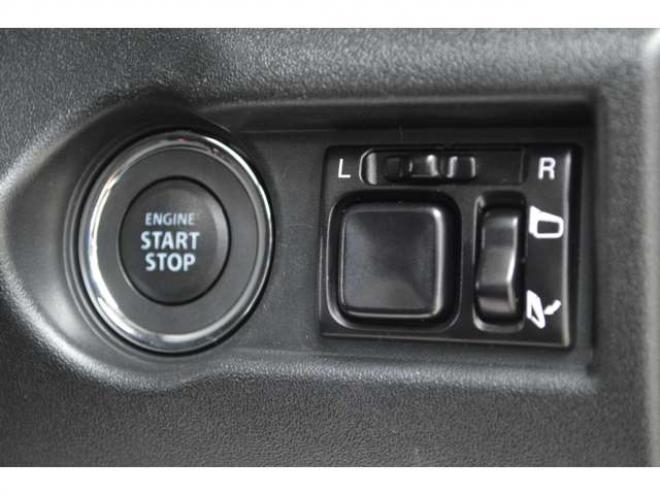 ジムニーXC 4WD　ワンオーナー車4WDターボ横滑り防止装置セーフティサポート搭載アイドリングストップ横滑り防止装置クルーズコントロールハイビームアシストLEDライト7インチワイドナビTVバックカメラ 660